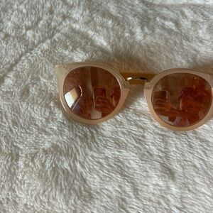 Chic Beige Sunglasses